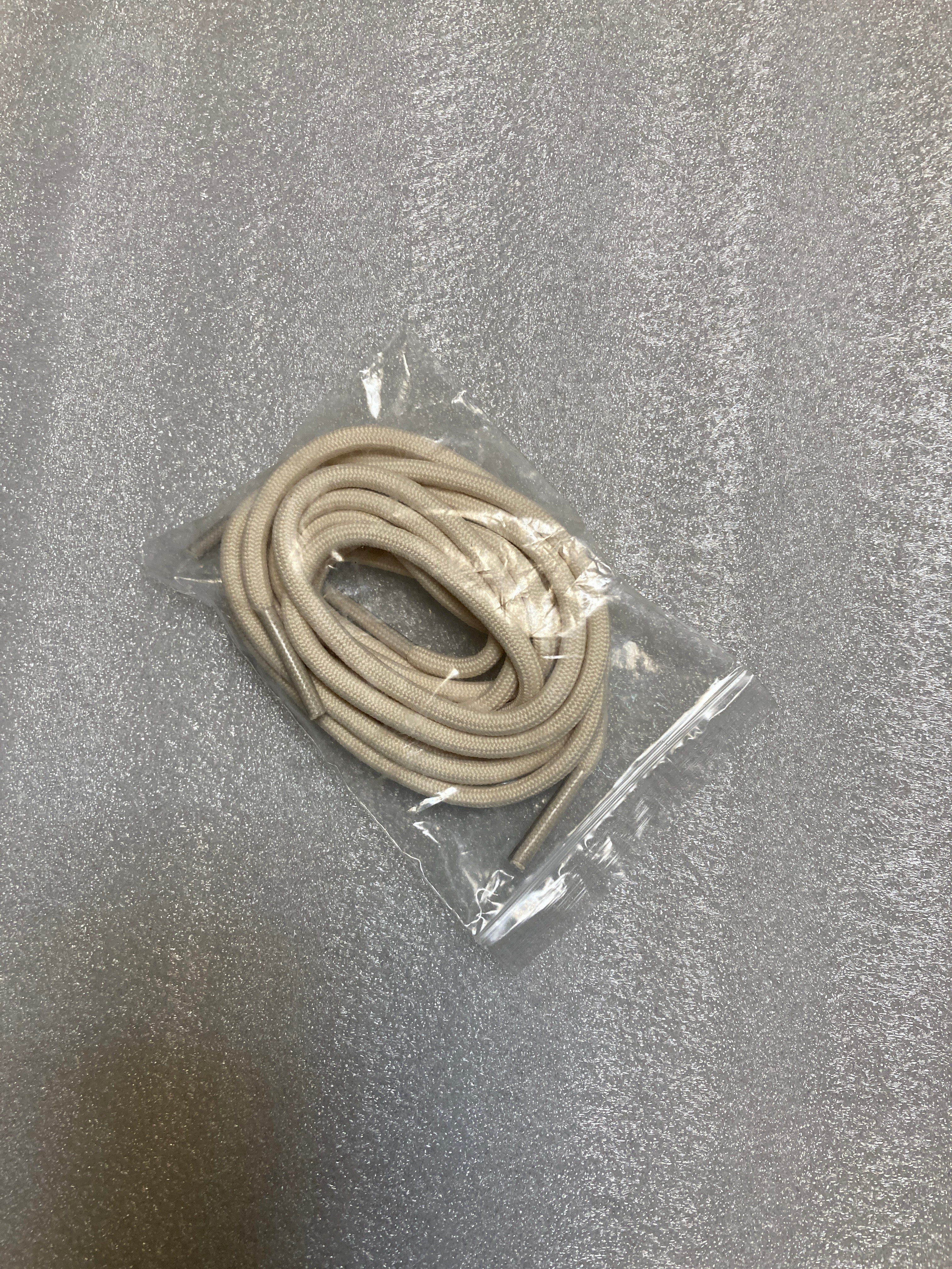 Off while shoelace $2